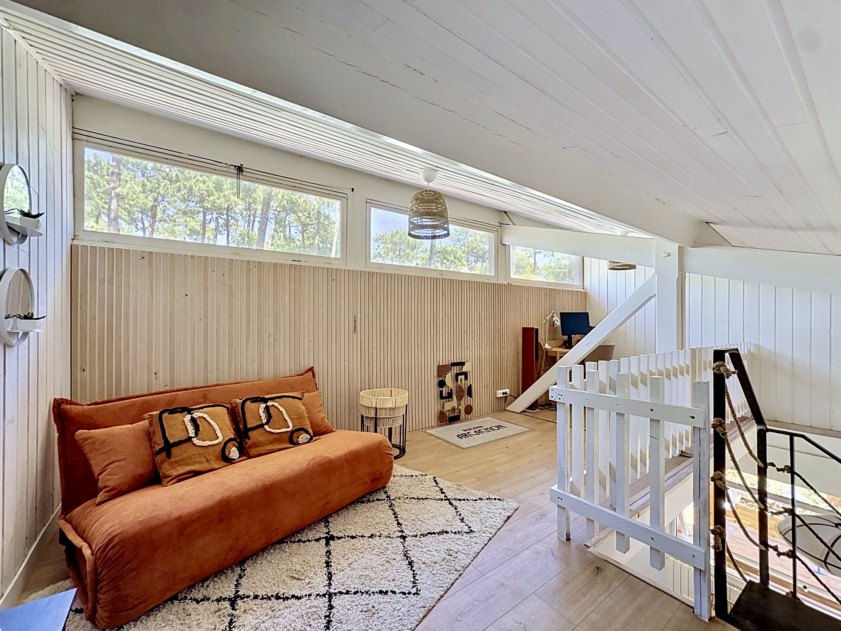 Mezzanine TV & Bureau